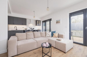 Apartment in Krakow with parking and balcony by Noclegi Renters